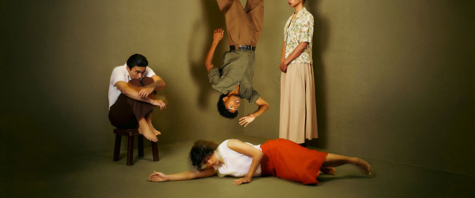 Model.HeaderVisualTitle