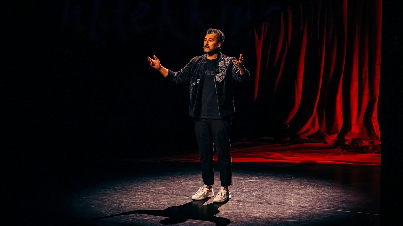 Model.HeaderVisualTitle