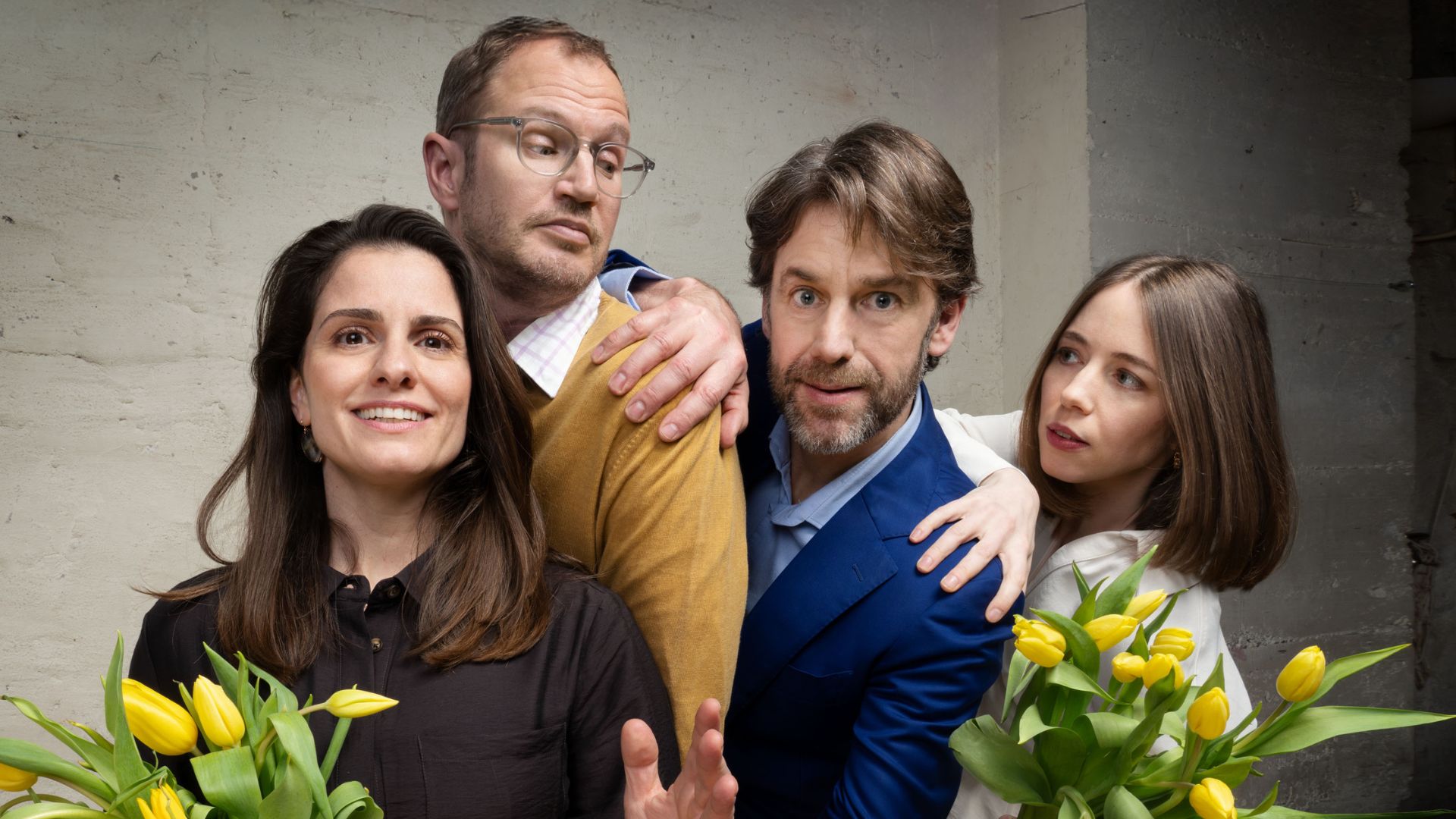 Model.HeaderVisualTitle