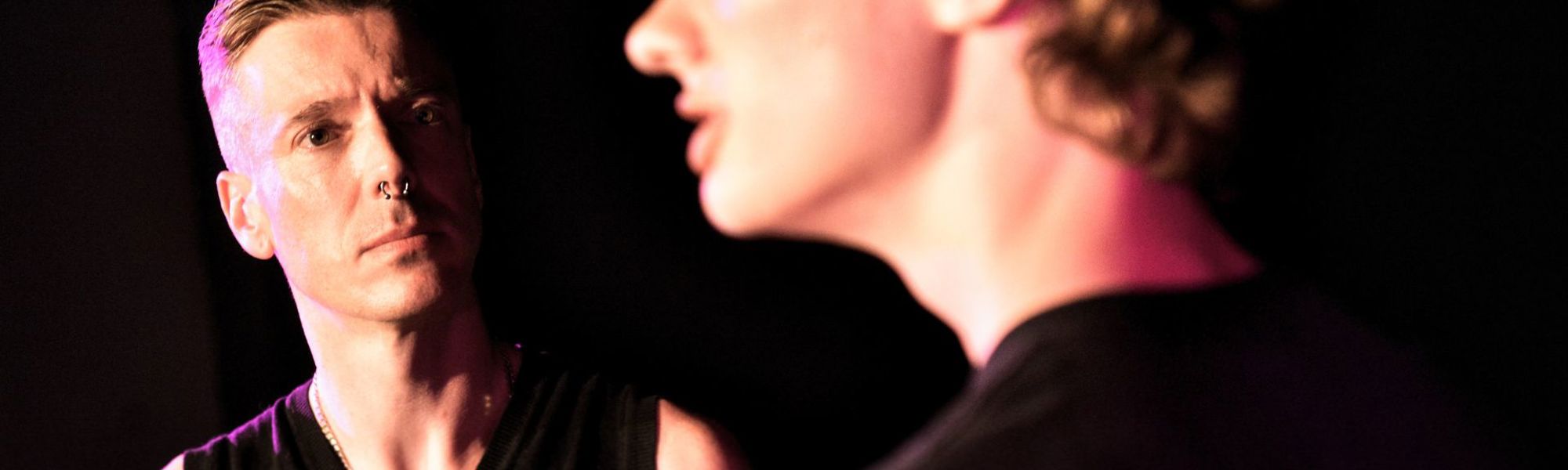 Model.HeaderVisualTitle