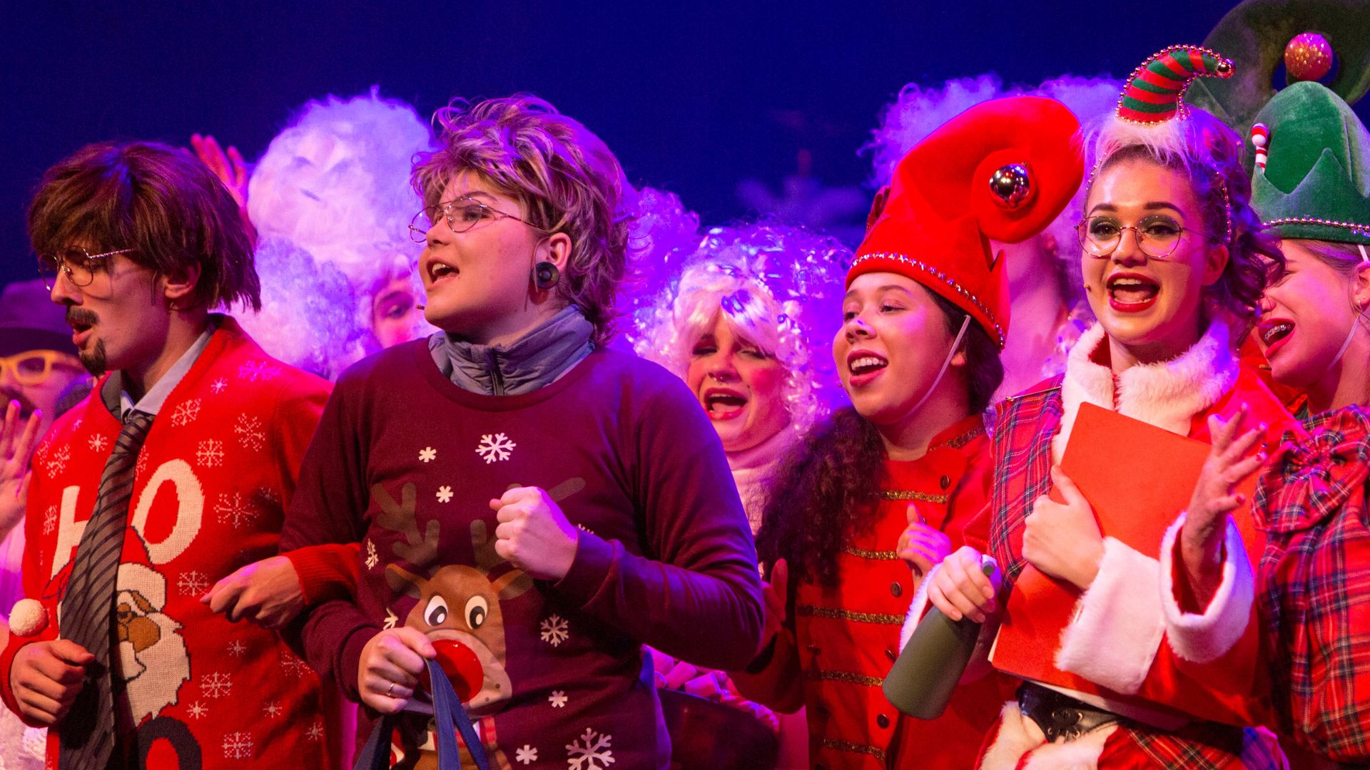 Model.HeaderVisualTitle