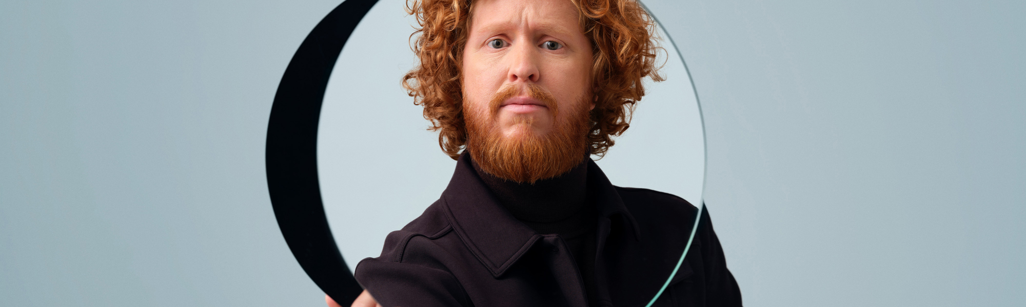 Model.HeaderVisualTitle