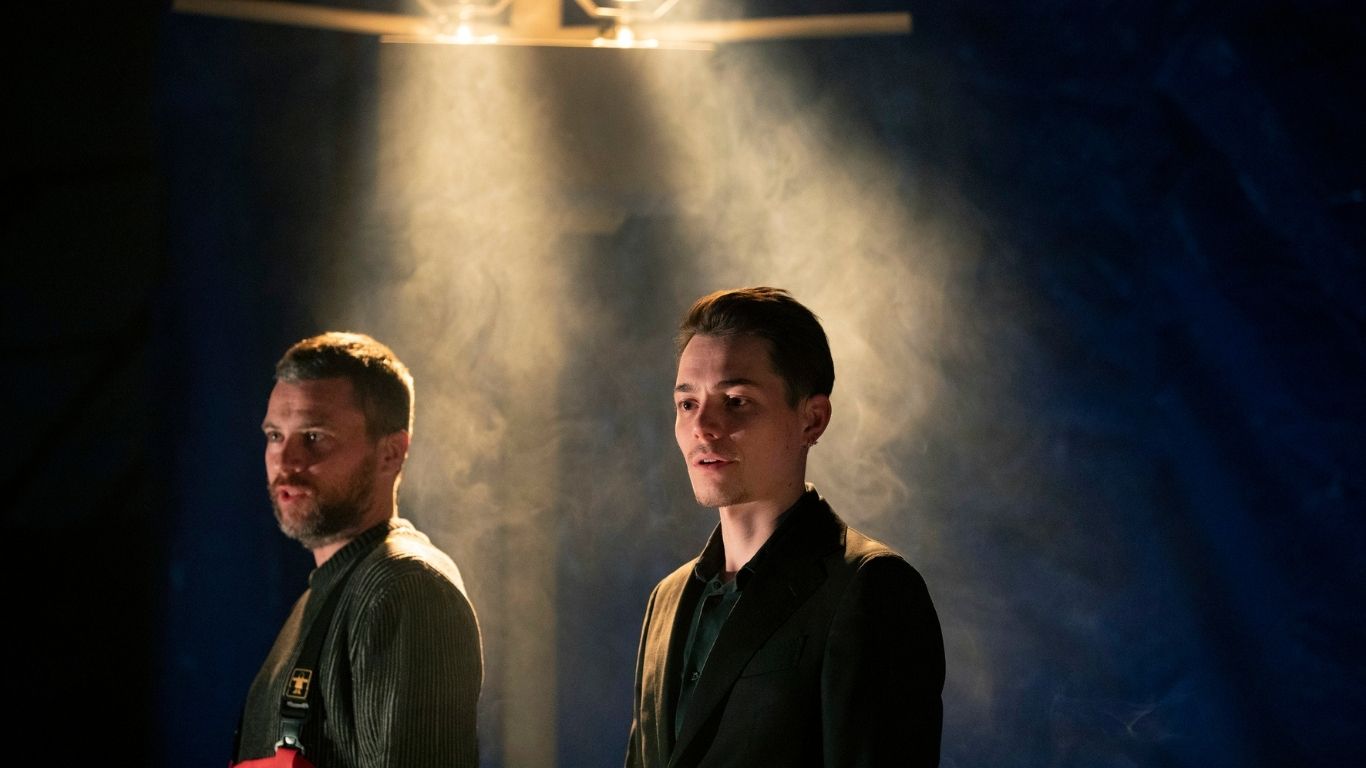 Model.HeaderVisualTitle