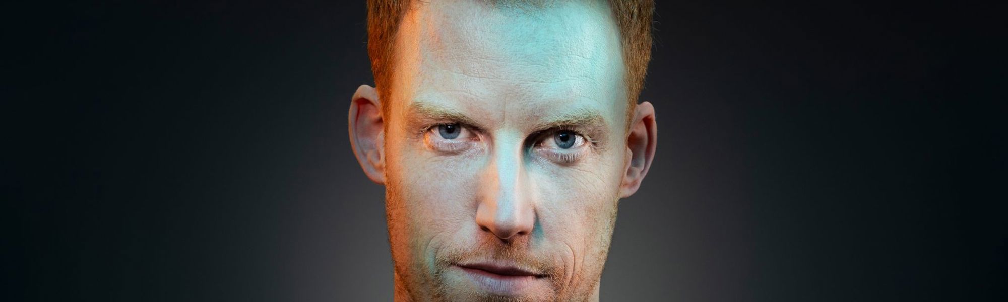 Model.HeaderVisualTitle