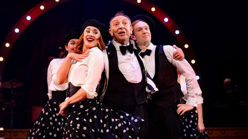 Ons Pap Wil Bij De Revu (1)