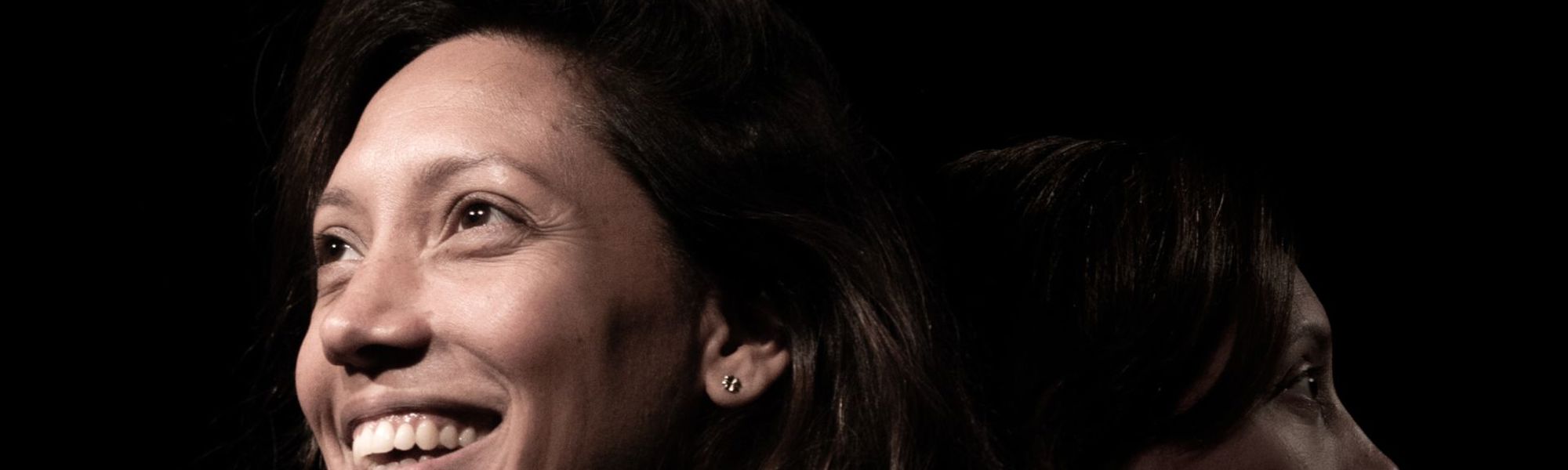 Model.HeaderVisualTitle