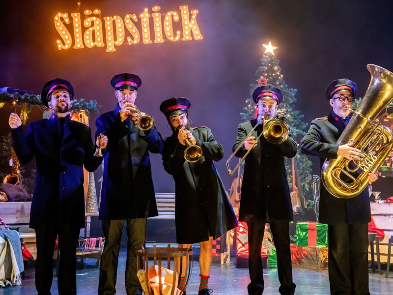 Slapstick (1)