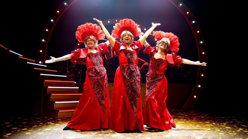 Ons Pap Wil Bij De Revu (2)